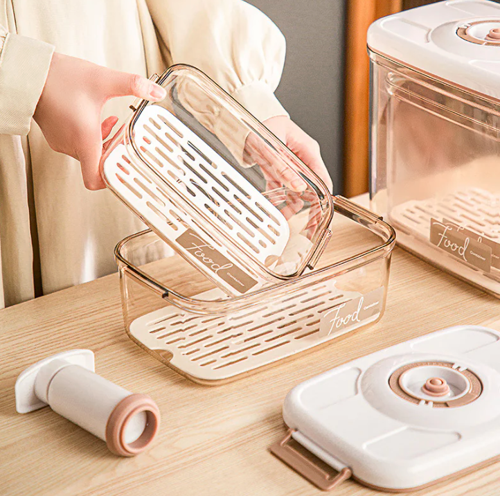 Vacuum food storage box
